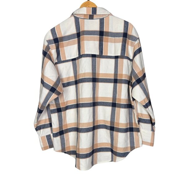 Abercrombie & Fitch Oversized Plaid Button-Up Shirt in Neutral Beige and Navy - Picture 5 of 8
